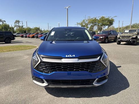 Used 2025 Kia Sportage EX FWD image 8