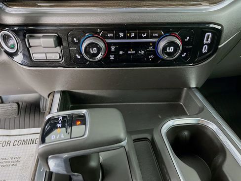 Used 2024 Chevrolet Silverado 1500 LT Trail Boss w/ Convenience Package II AWD/4WD image 22