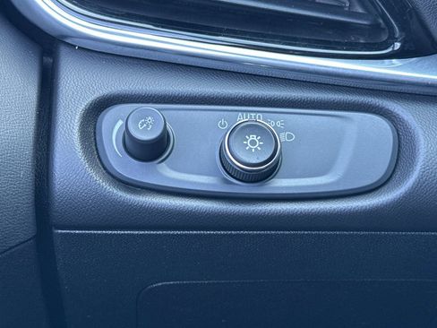 Used 2017 Chevrolet Volt Premier w/ Driver Confidence II Package image 41