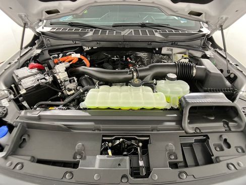 New 2025 Ford F150 Lariat w/ Equipment Group 502A High image 32