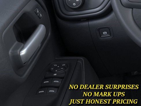 New 2026 Chevrolet Silverado 1500 Custom Trail Boss w/ LPO, Dark Essentials Package AWD/4WD image 22