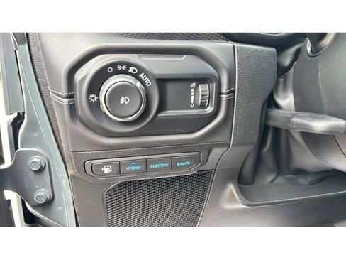 Used 2025 Jeep Wrangler Unlimited Rubicon 4xe w/ Convenience Group image 24