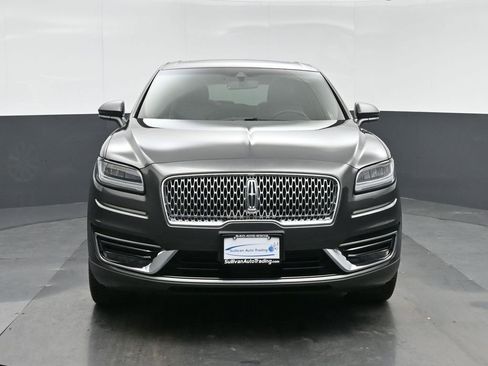 Used 2019 Lincoln Nautilus Select AWD/4WD image 2