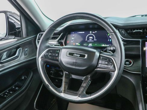 Used 2023 Jeep Grand Cherokee 4WD 4xe image 12