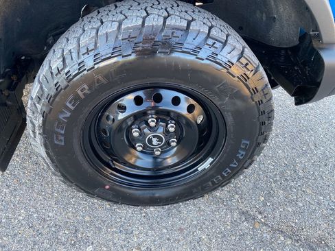 Used 2023 Ford Bronco Black Diamond image 34