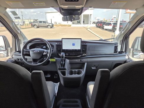 Used 2024 Ford Transit 350 XLT image 23