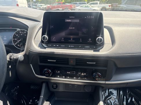 Certified 2024 Nissan Rogue SV AWD/4WD image 24