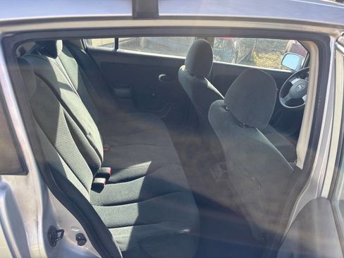 Used 2010 Nissan Versa 1.8 S image 17