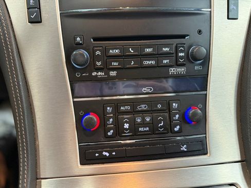 Used 2013 Cadillac Escalade Platinum image 75