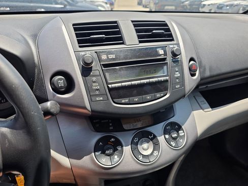 Used 2008 Toyota RAV4 Limited AWD/4WD image 39