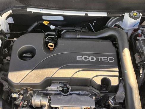 Used 2021 Chevrolet Equinox LT image 30