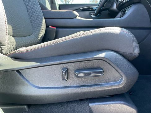 Used 2025 Honda Pilot Sport image 29