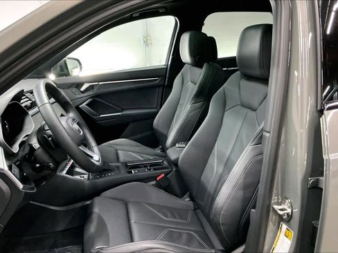 Used 2025 Audi Q3 2.0T Premium w/ Convenience Package image 27