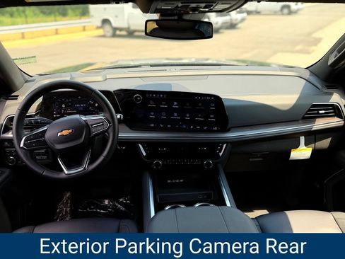 New 2026 Chevrolet Suburban LT w/ Comfort Package AWD/4WD image 19