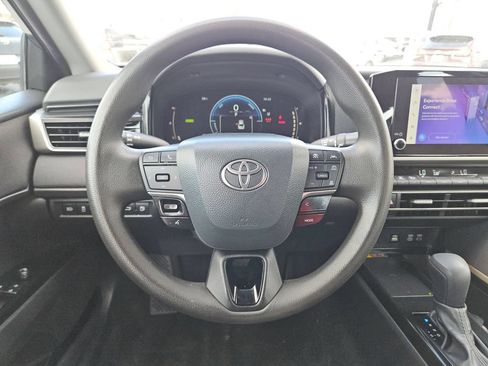 Used 2025 Toyota Camry LE FWD image 23