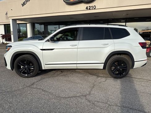 Used 2023 Volkswagen Atlas SEL R-Line image 11
