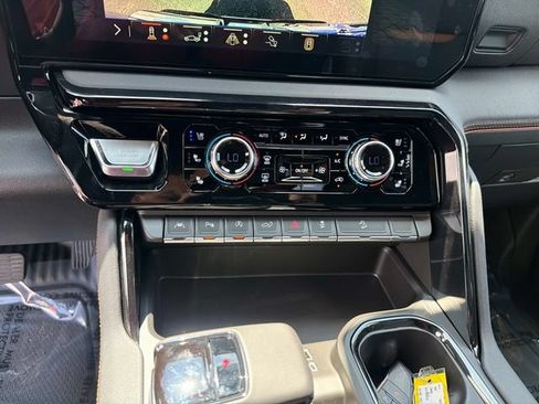 New 2026 GMC Sierra 1500 AT4 w/ AT4 Premium Package AWD/4WD image 25
