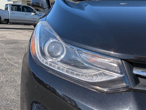 Used 2019 Chevrolet Trax LT w/ LT Convenience Package image 10