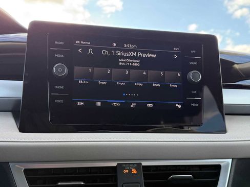 New 2026 Volkswagen Taos SE AWD/4WD image 14