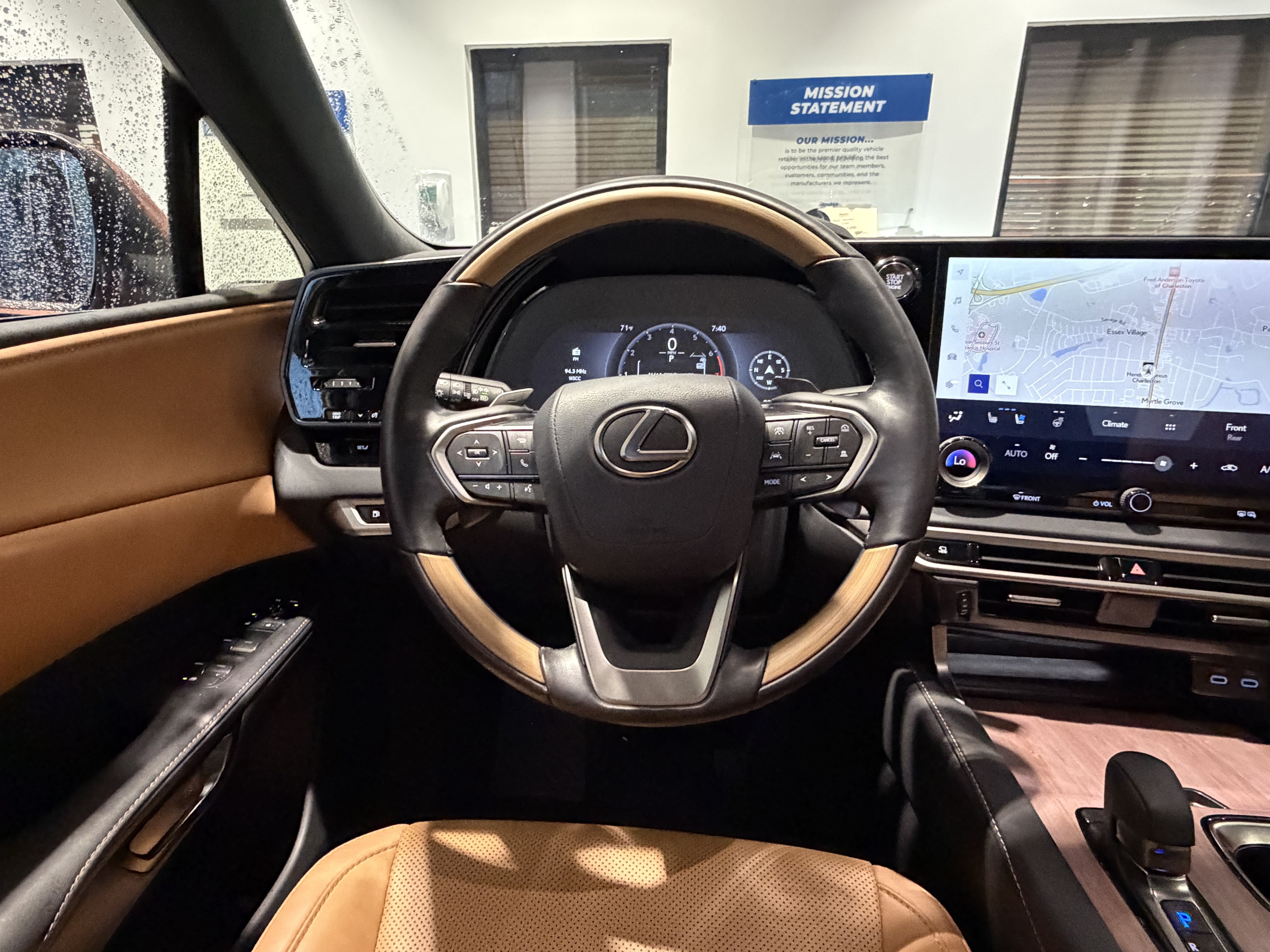 Used 2026 Lexus RX 350 Premium w/ Accessory Package (Z1) FWD image 32