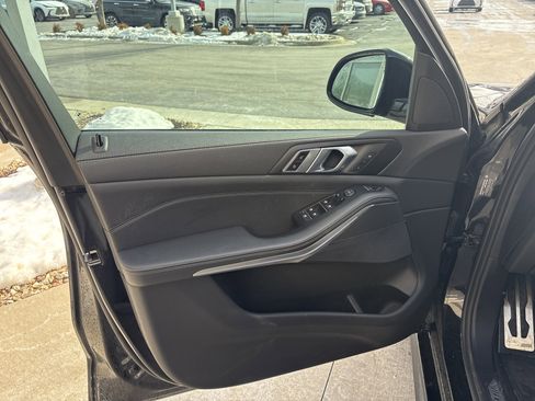 Used 2023 BMW X5 xDrive40i w/ M Sport Package image 14