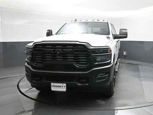 New 2026 RAM 2500 Tradesman AWD/4WD image 30