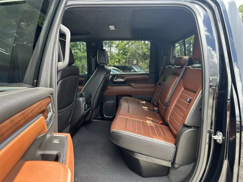 Certified 2024 GMC Sierra 2500 Denali Ultimate AWD/4WD image 25