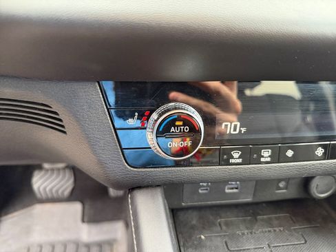 Used 2024 Mitsubishi Outlander SE image 30