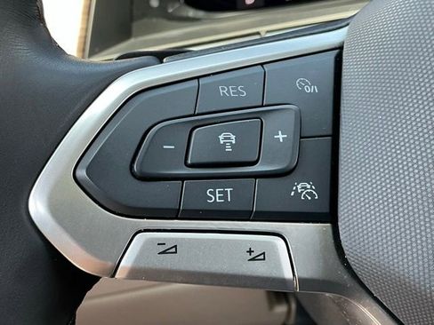 Certified 2024 Volkswagen Atlas SEL Premium R-Line AWD/4WD image 33