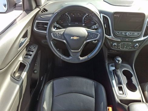 Used 2020 Chevrolet Equinox Premier AWD/4WD image 2