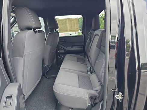 Used 2026 Nissan Frontier SV w/ Tow Package RWD image 19