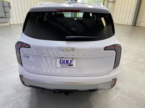 Used 2024 Kia Telluride SX w/ Towing Package image 7