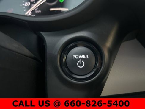 Certified 2025 Toyota Sienna LE image 19