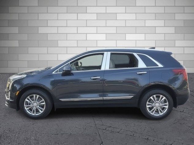 Used 2021 Cadillac XT5 Premium Luxury w/ LPO, Premium Carpet Package FWD image 7