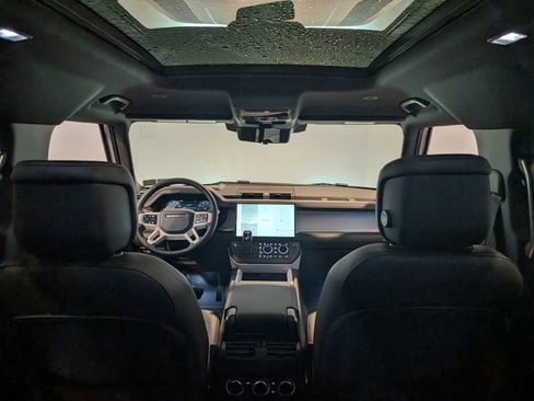 New 2026 Land Rover Defender 110 X-Dynamic SE image 29
