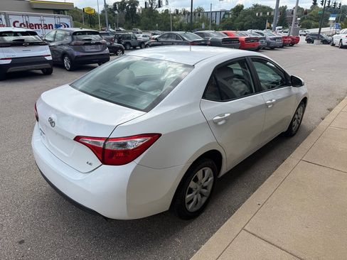 Used 2016 Toyota Corolla LE FWD image 6