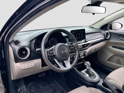 Used 2020 Kia Forte LXS FWD image 9