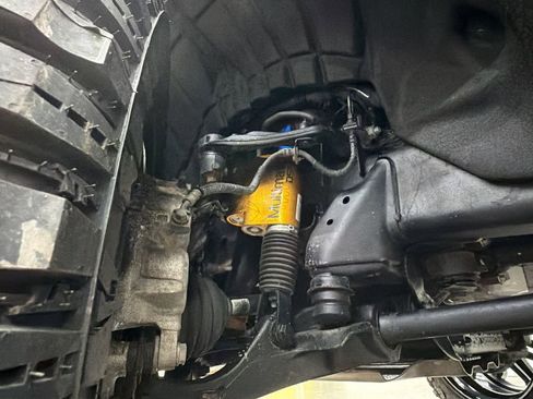 Used 2024 GMC Sierra 2500 AT4X image 16