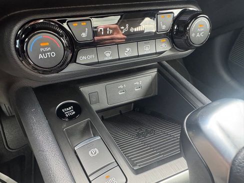 New 2026 Nissan Kicks SV w/ SV Premium Package FWD image 24