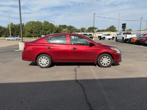 Used 2017 Nissan Versa S Plus FWD image 3