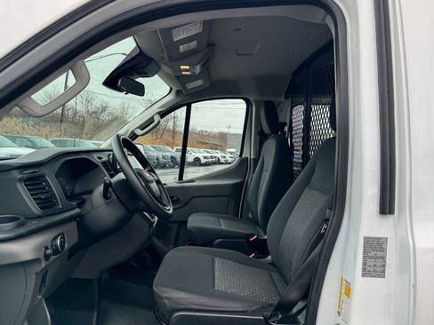 Used 2024 Ford Transit 250 Low Roof w/ Exterior Upgrade Package image 19