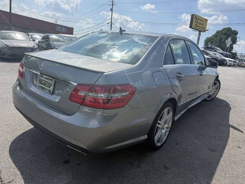 Used 2010 Mercedes-Benz E 550 Sedan w/ Premium 1 Pkg image 5