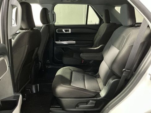 Used 2023 Ford Explorer XLT AWD/4WD image 23