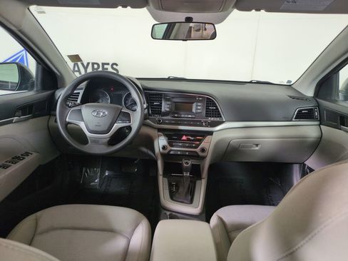 Used 2017 Hyundai Elantra SE image 13