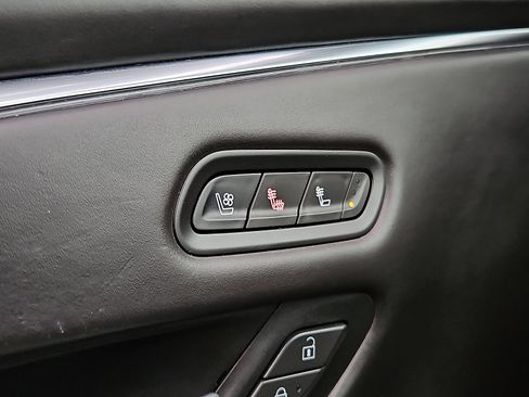 Used 2023 Cadillac Escalade Sport Platinum w/ LPO, ONYX Package image 26