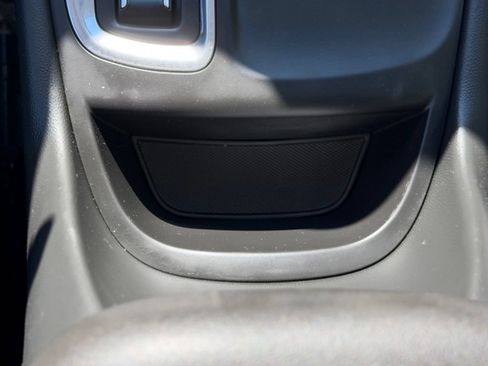 Used 2020 Chevrolet Equinox LS w/ LS Convenience Package AWD/4WD image 19