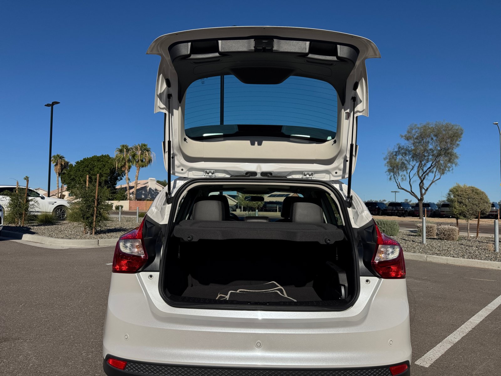 Used 2013 Ford Focus Titanium FWD image 34