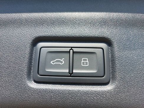 New 2027 Audi Q6 e-tron Premium Plus AWD/4WD image 13