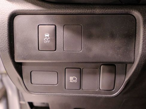 Used 2022 Toyota Tacoma SR w/ SR Convenience Package image 38