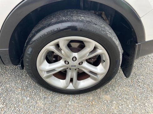 Used 2015 Ford Explorer Limited w/ Equipment Group 301A AWD/4WD image 29
